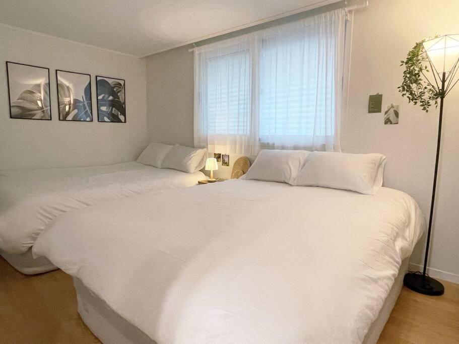 #10pax #freeparking #3rooms #5queens #metro6min #airportbus8min #conviniencestore1min #ott #longtermstay Seoul